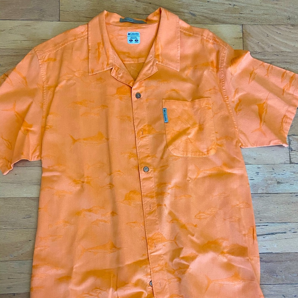 Men’s Columbia shirt-XL